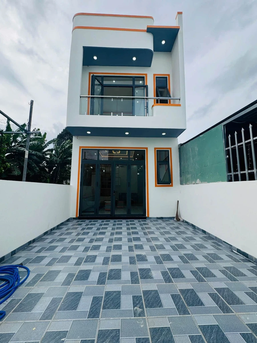 Nhà lầu 3PN 2WC 85m2 giá 2 tỷ 380 Hoà Lợi - Ảnh thu nhỏ 2