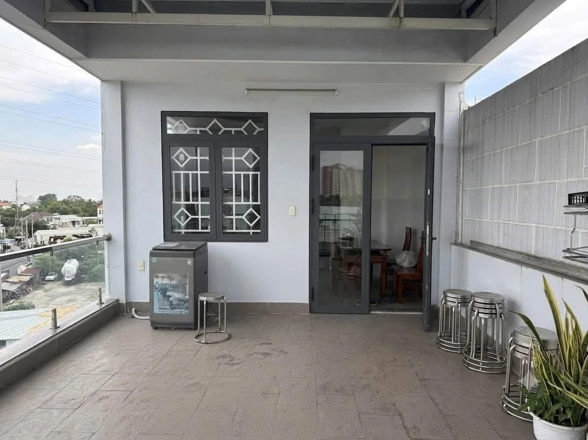 Bán nhà mặt tiền 5 tầng 262m2 cạnh trường Hoa Lư, Quận 9 - Ảnh thu nhỏ 4