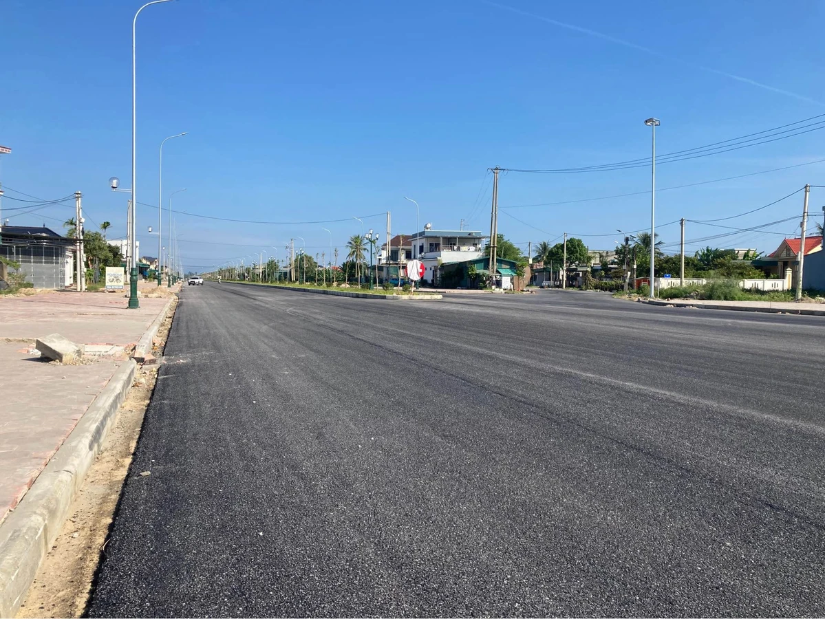Bán đất mặt tiền Võ Nguyên Giáp 100m², thổ cư đầy đủ - Ảnh 1
