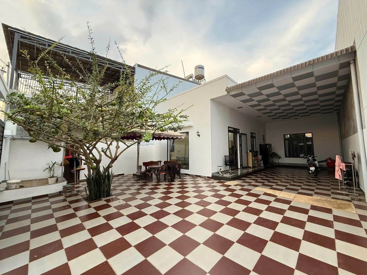 Bán nhà 250m² hẻm Y Moan, Quận 12, 5,5 tỷ - Ảnh 1