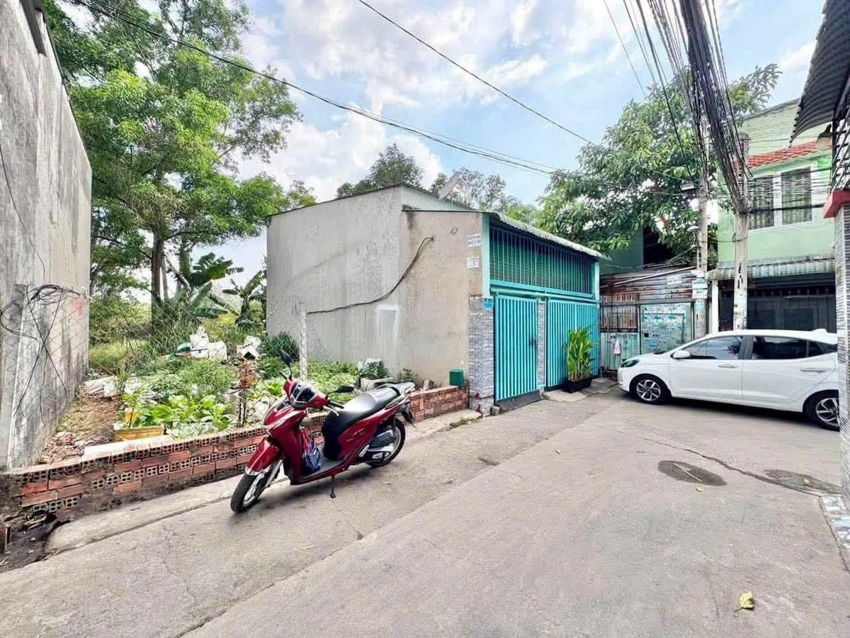 Bán nhà phố 64,6 m2 giá 2 tỷ 950 triệu Dĩ An - Ảnh 1