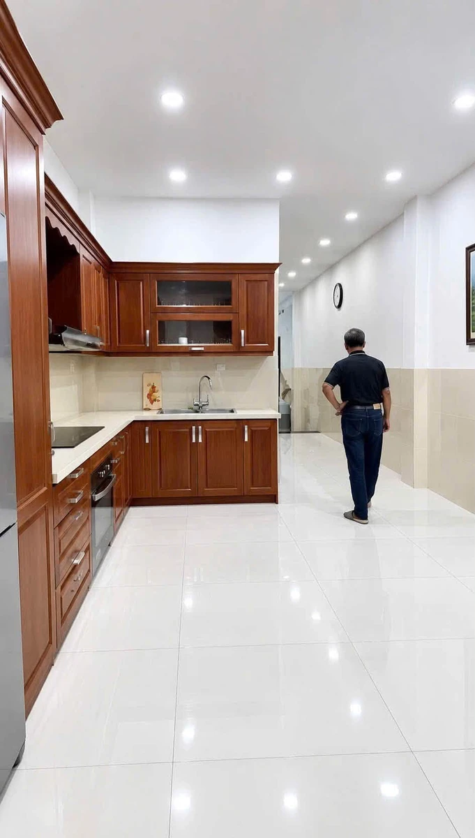 Cho thuê nhà mặt tiền 6PN 80m2 khu họ Lê, Tân Phú - Ảnh thu nhỏ 2