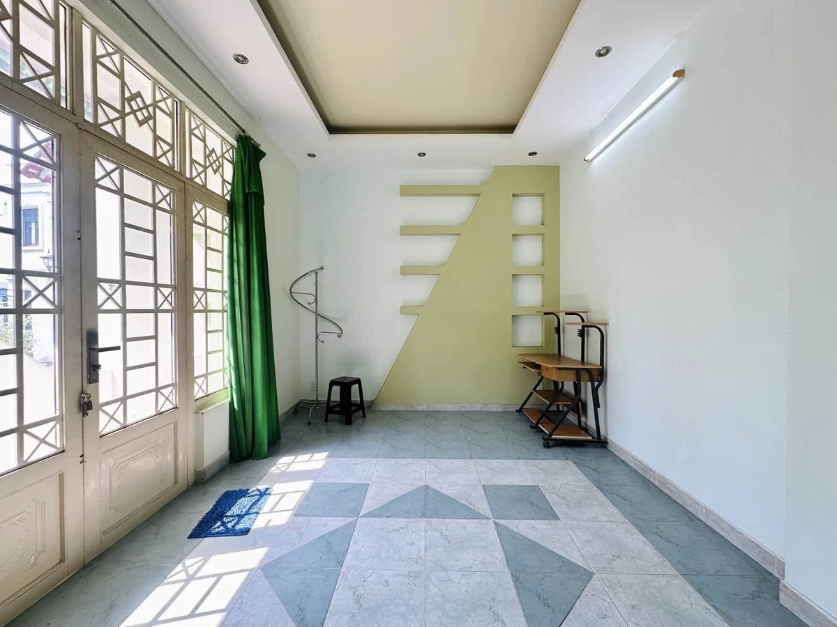 Bán biệt thự kiểu cũ 3 tầng 77m2, 5PN, hẻm Lê Quang Định, Bình Thạnh giá 7,99 tỷ - Ảnh thu nhỏ 3