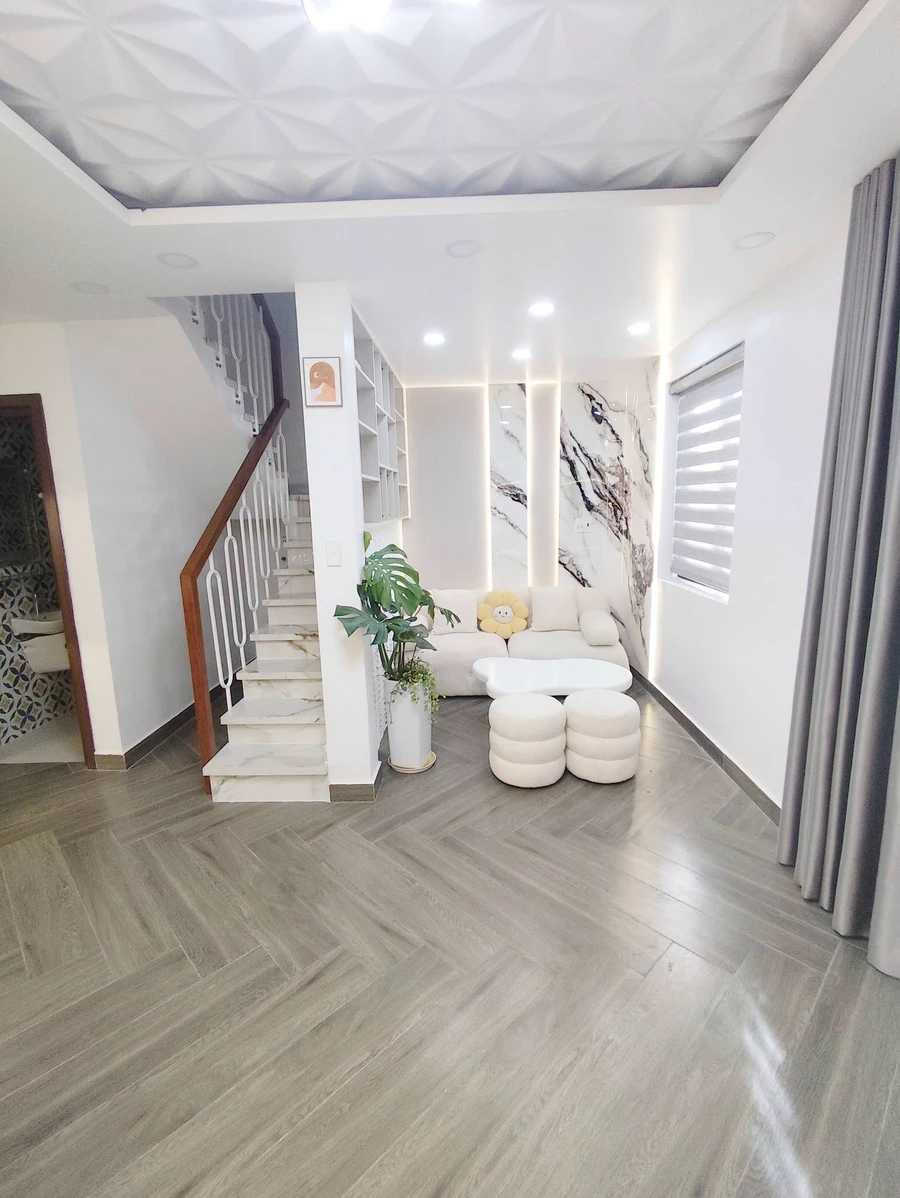Bán nhà Quận 7, 33m², 2PN, 2WC, sổ riêng giá 3,999 tỷ - Ảnh thu nhỏ 4