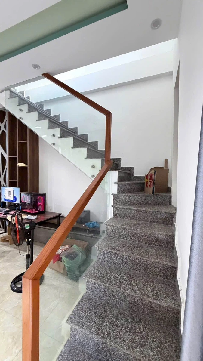 Cho thuê nhà 2 tầng 100m² Trần Quý Kiên 11 triệu/tháng - Ảnh thu nhỏ 2
