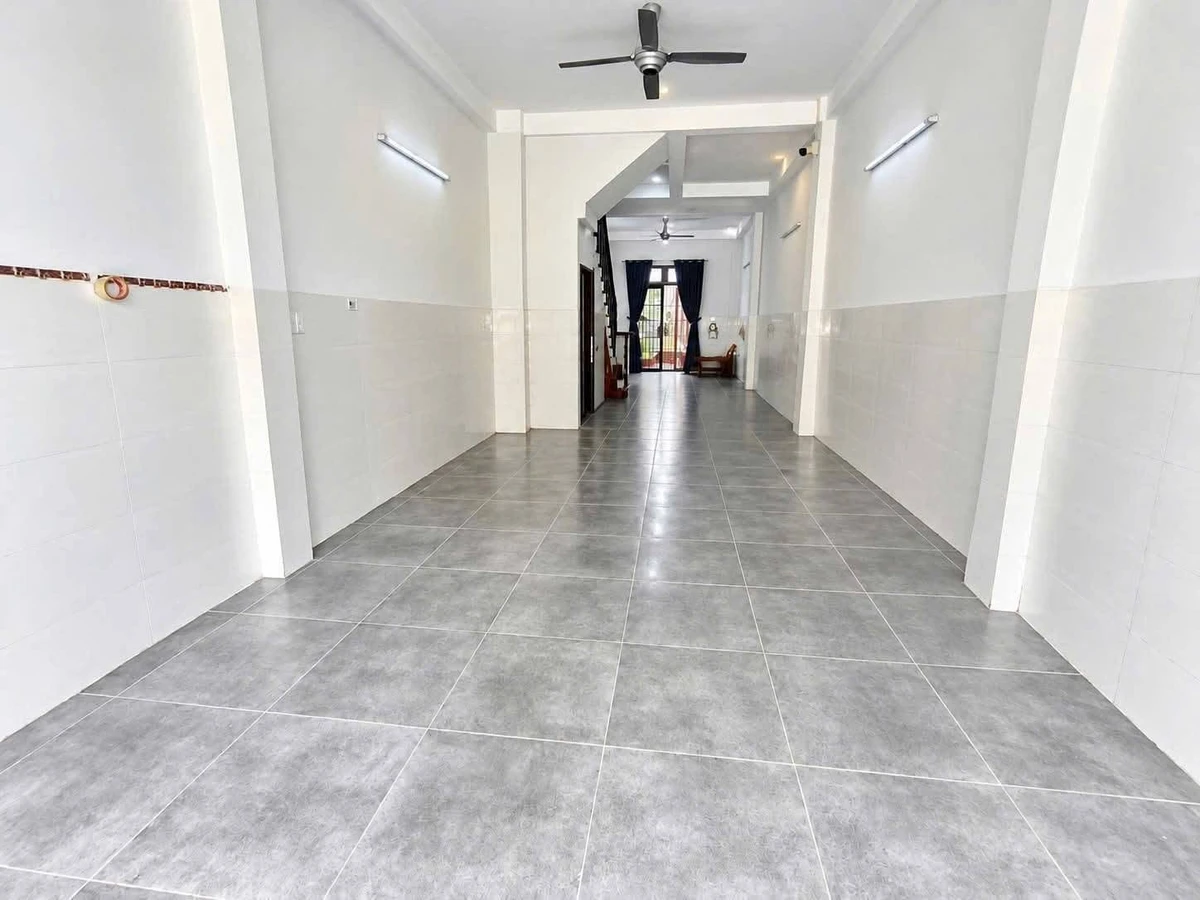 Cho thuê nhà mặt tiền Tân Quý, Tân Phú, 80m², 28 triệu/tháng - Ảnh thu nhỏ 2