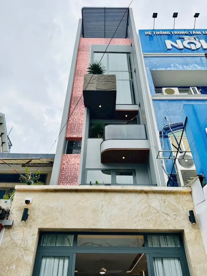 Bán nhà 1 trệt 4 lầu 72m2 có thang máy đường Lê Văn Thọ, Gò Vấp, giá 13,9 tỷ - Ảnh 1