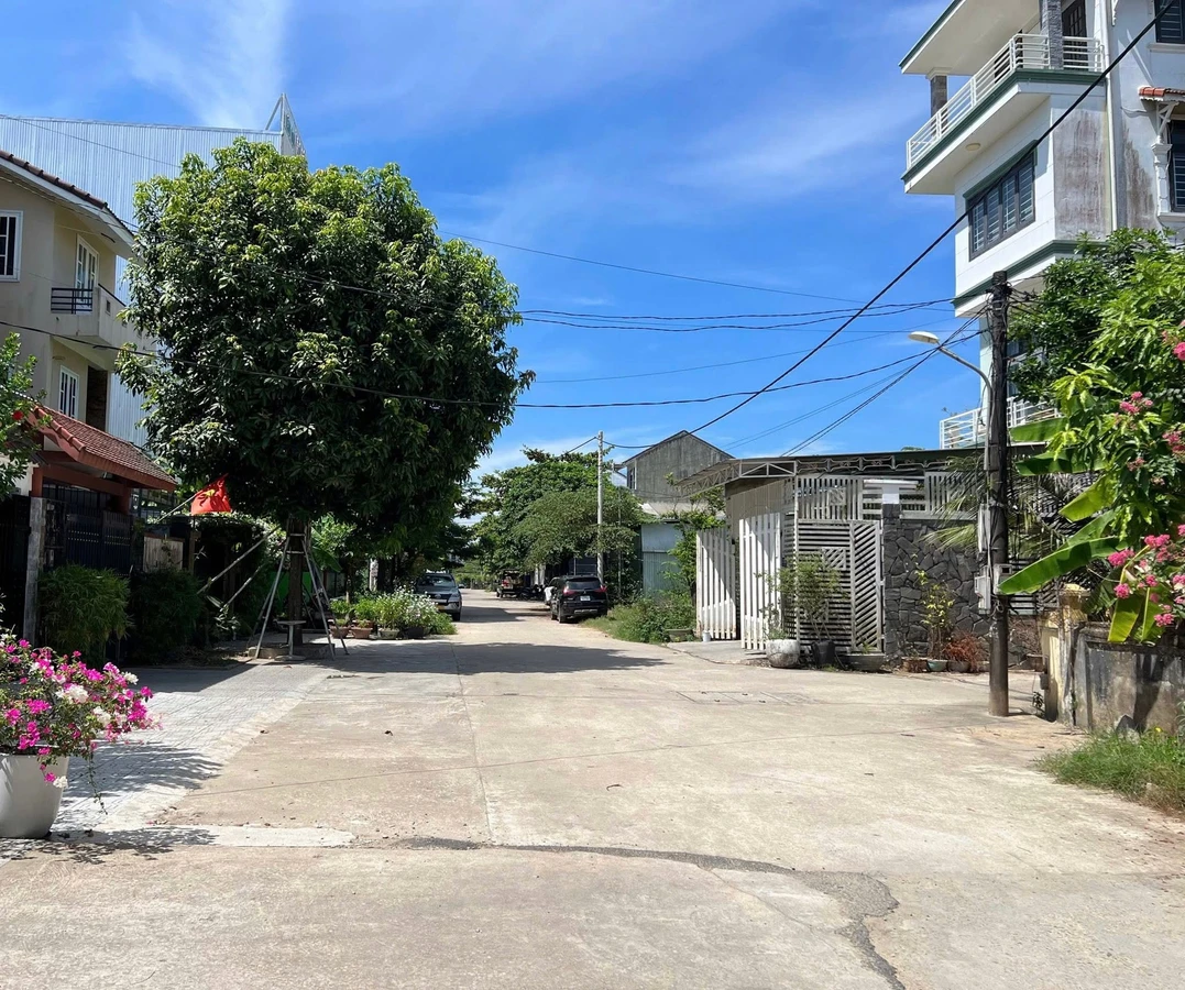 Bán lô đất 95m2 gần mặt tiền Phạm Văn Đồng, Mỹ Thượng, TP Huế giá 2,4 tỷ - Ảnh thu nhỏ 2