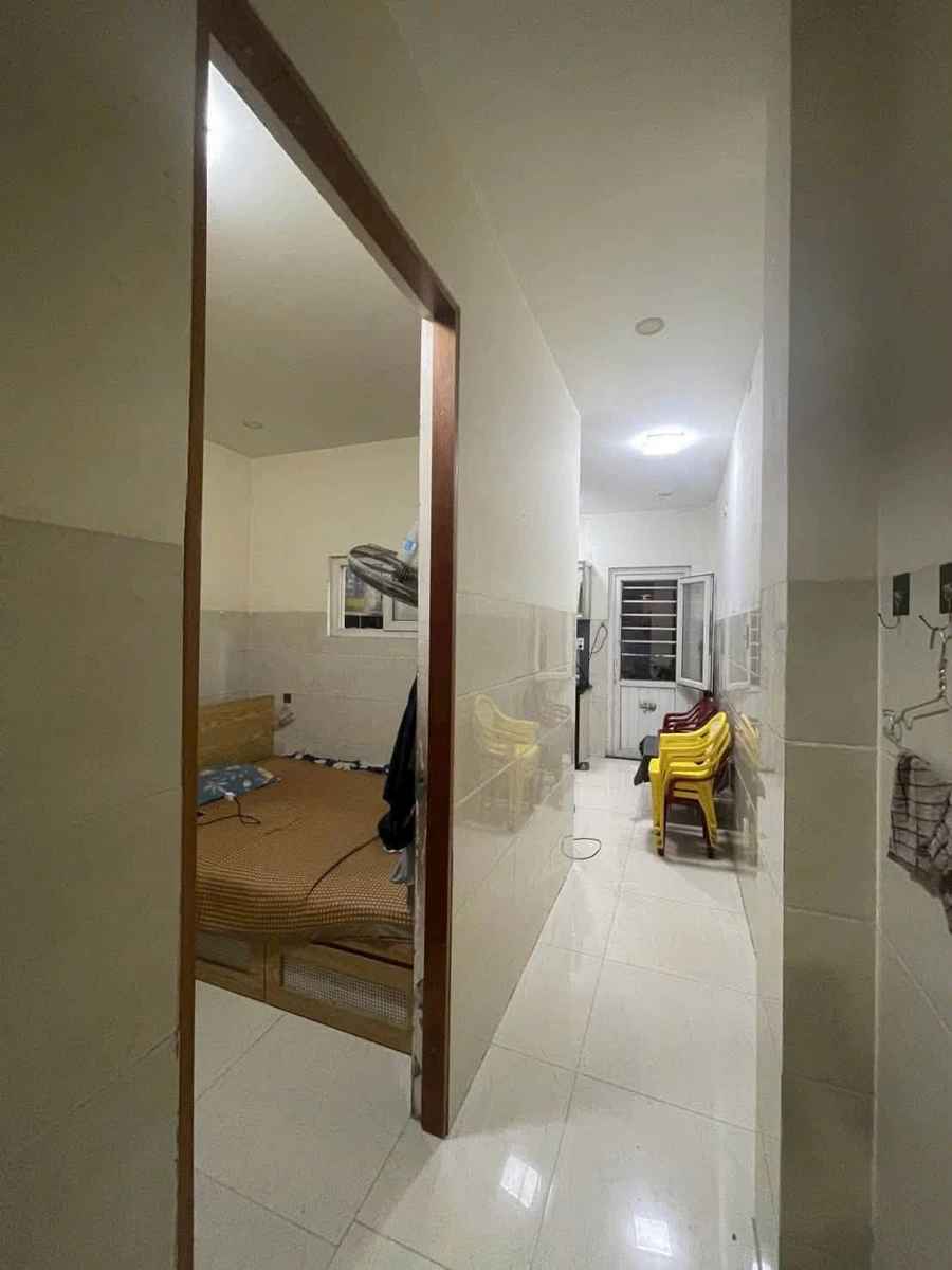Bán nhà 4 tầng 46m² 7 phòng sát biển Dương Đình Nghệ Đà Nẵng 8,2 tỷ - Ảnh thu nhỏ 2