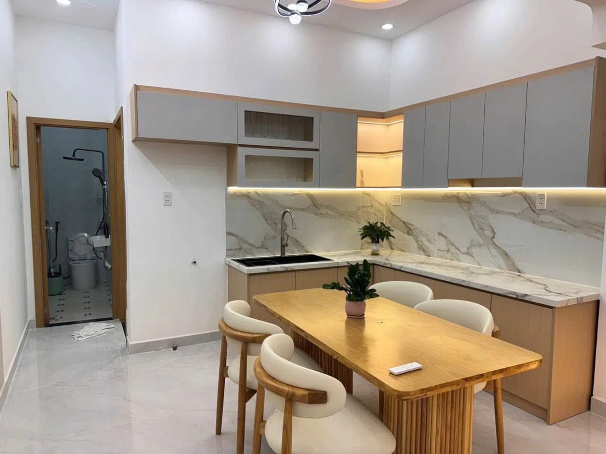 Bán nhà mới 4x13m, 3PN, hẻm xe tải, gần Kênh Nước Đen sát Tân Phú, giá 5,65 tỷ - Ảnh thu nhỏ 2