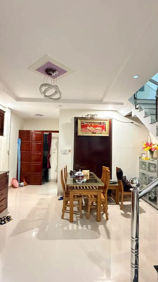 Nhà 2 tầng 100m² 3 phòng ở Quảng Ngãi gần chợ Tỉnh - Ảnh thu nhỏ 3