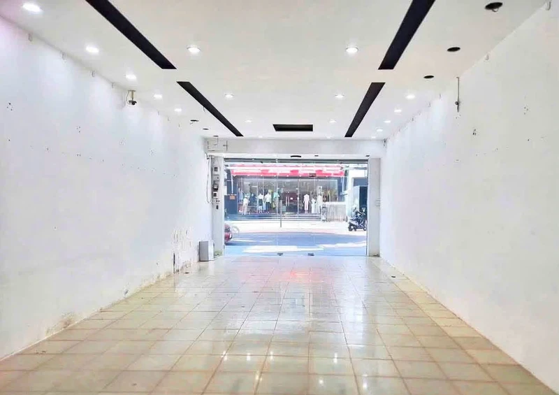 Cho thuê mặt bằng 77m2 Trần Hưng Đạo Quy Nhơn 15 triệu/tháng