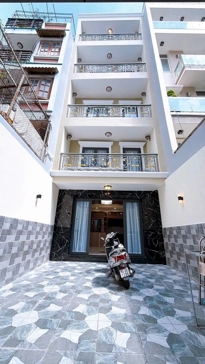 Bán nhà 5 tầng Q4 62m², gần hồ bơi Vân Đồn, 11.8 tỷ - Ảnh 1