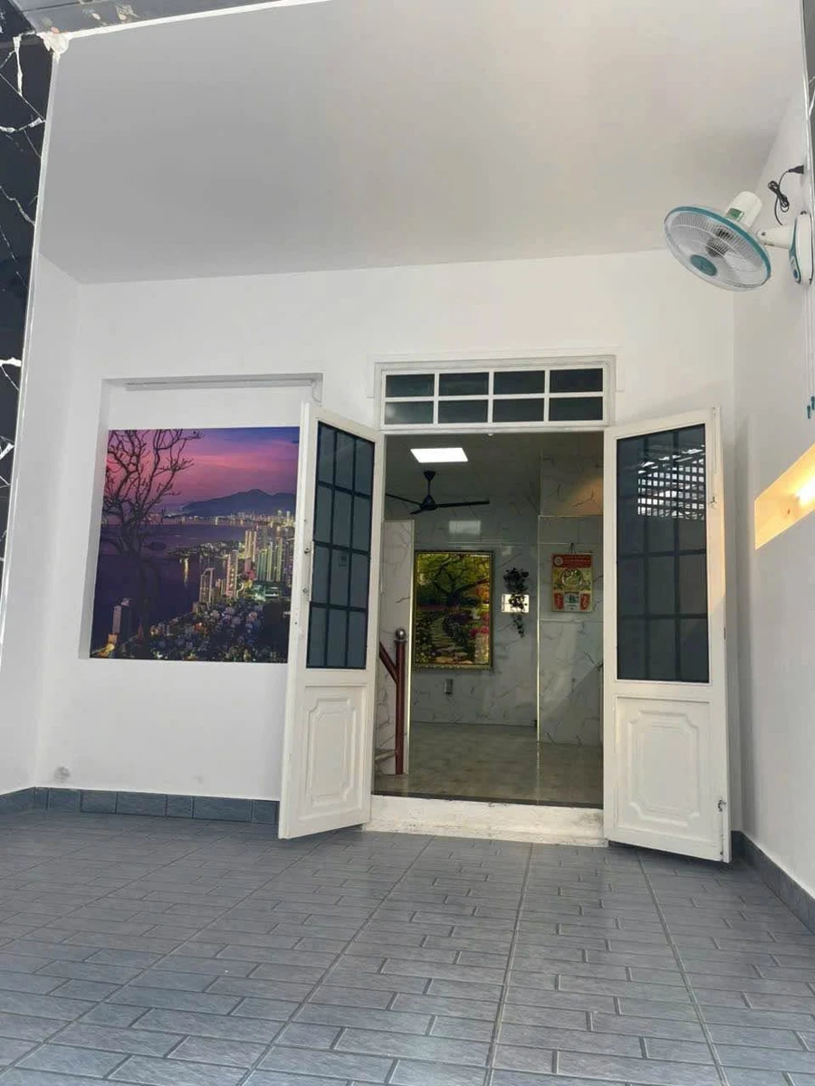Bán nhà hẻm Dương Văn Nga, Nha Trang, 42m², 2PN 2WC, 2,2 tỷ - Ảnh thu nhỏ 4
