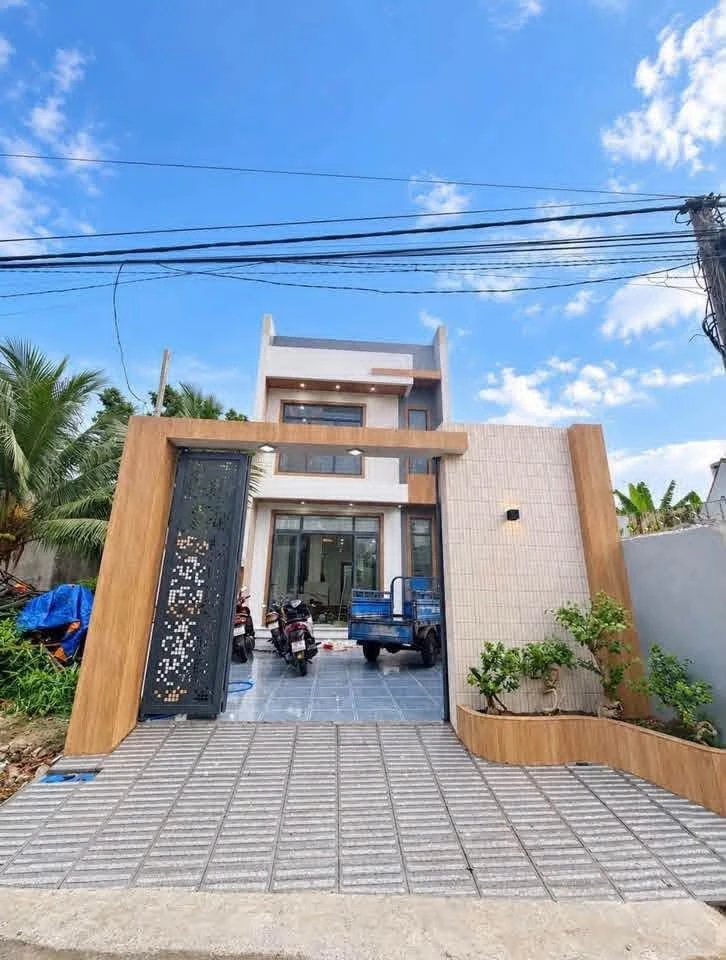Bán nhà gác lửng 3 PN, 100m² Long Hải, 3 tỷ 4 - Ảnh 1