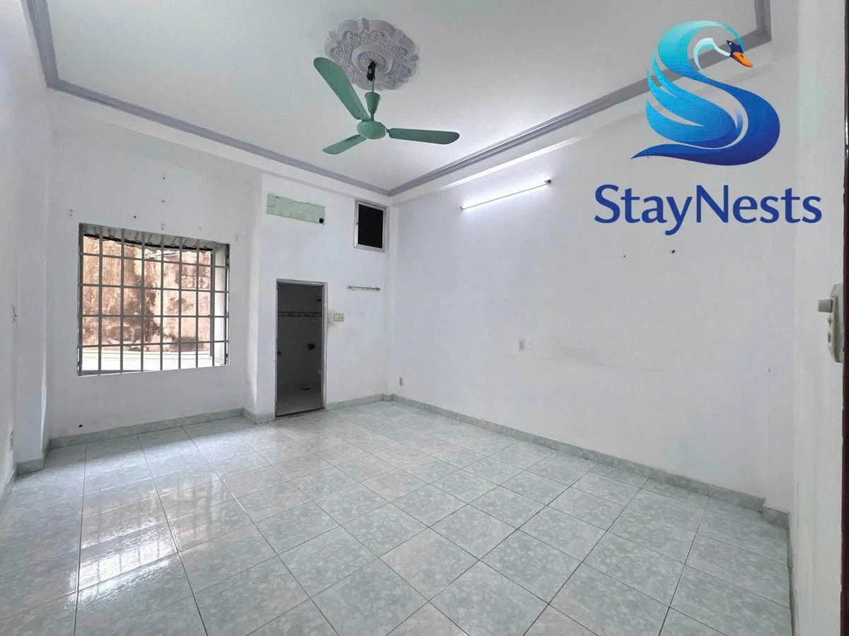 Cho thuê nhà 4 tầng 4PN 4WC 20 triệu/tháng E Town sân bay - Ảnh thu nhỏ 3