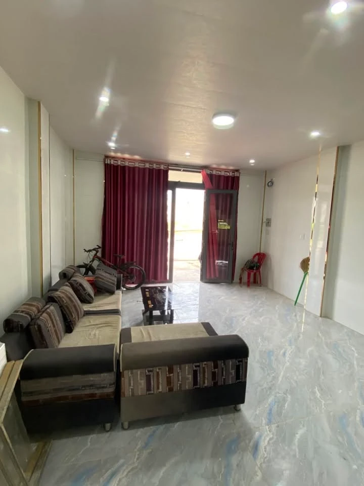 Bán nhà mặt tiền 50m2, 3PN 2WC Đà Lạt, 3 tỷ 750 - Ảnh thu nhỏ 2