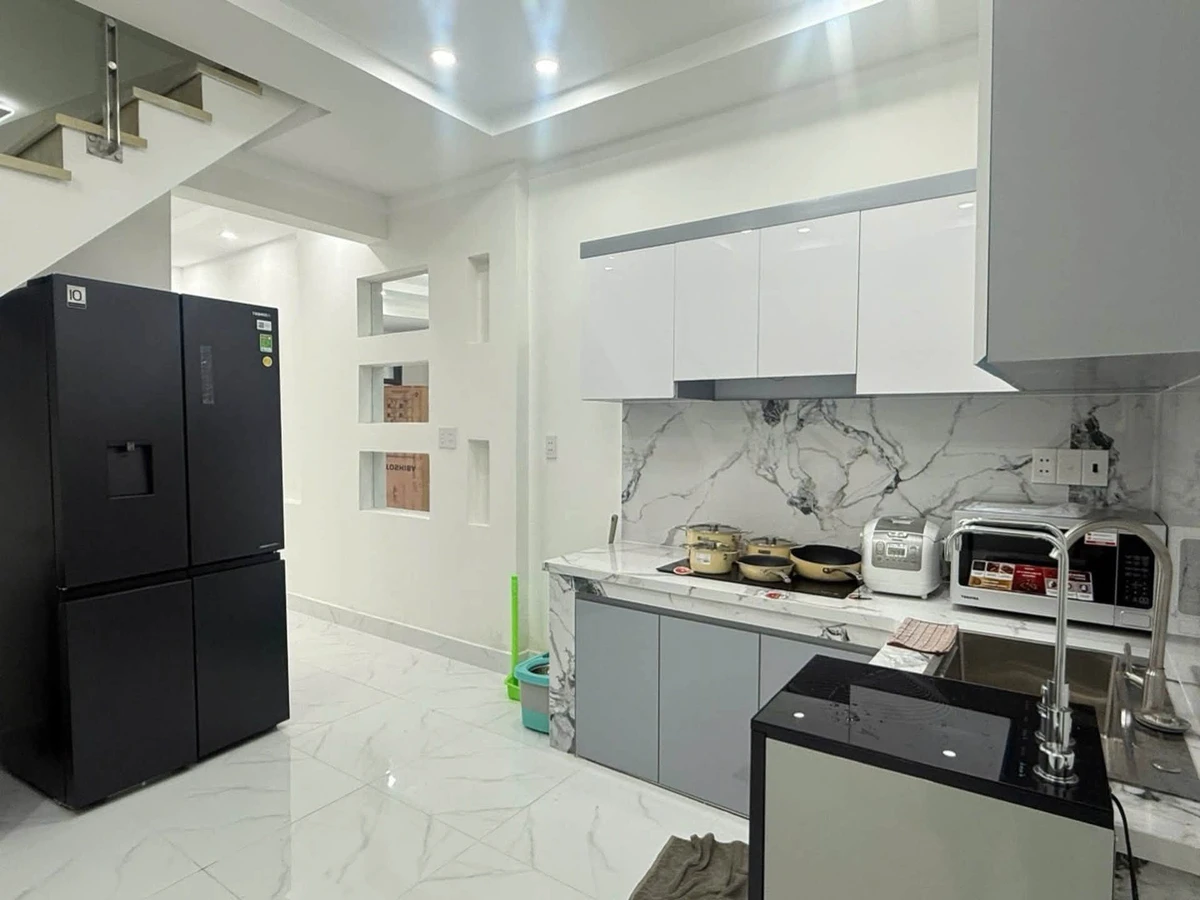 Bán nhà 2 tầng 4PN 48m2 full nội thất hẻm xe hơi đường Lê Đình Cẩn, Bình Tân giá 5 tỷ - Ảnh thu nhỏ 2