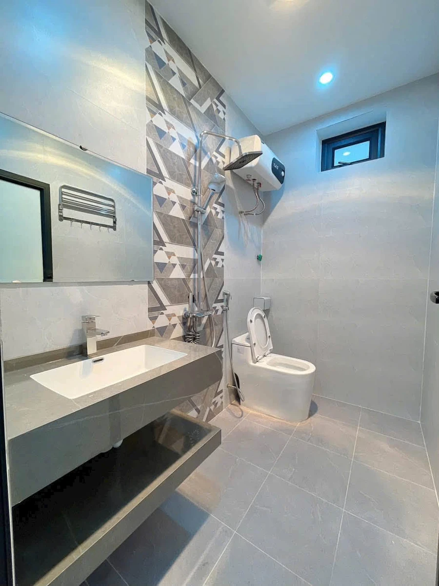 Bán nhà 3 tầng 60m2, 3PN, 3WC, Lê Hồng Phong - Ảnh thu nhỏ 2