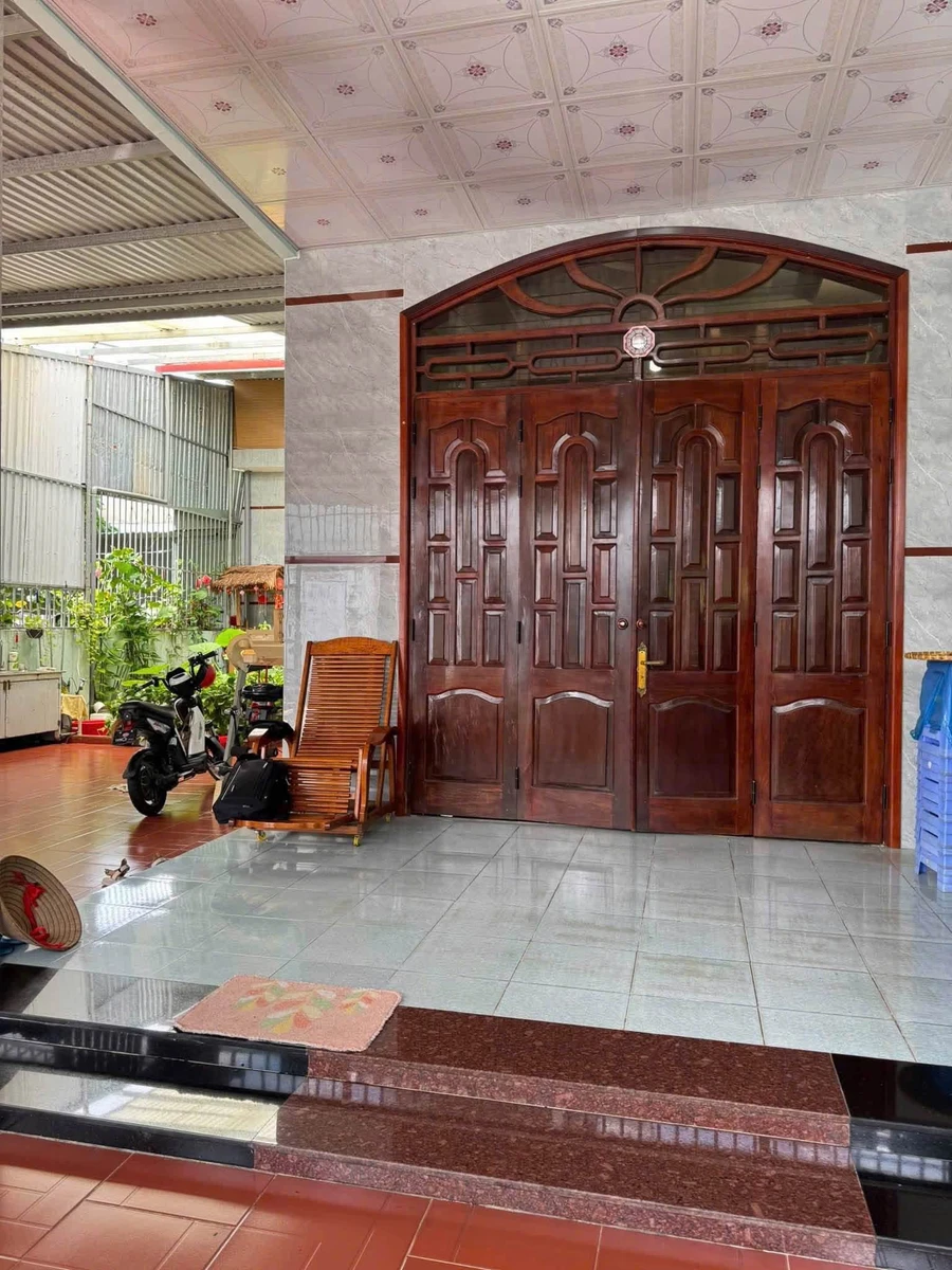 Bán nhà 3 phòng ngủ Tân Phú Đồng Xoài, 2 tỷ đồng - Ảnh 1