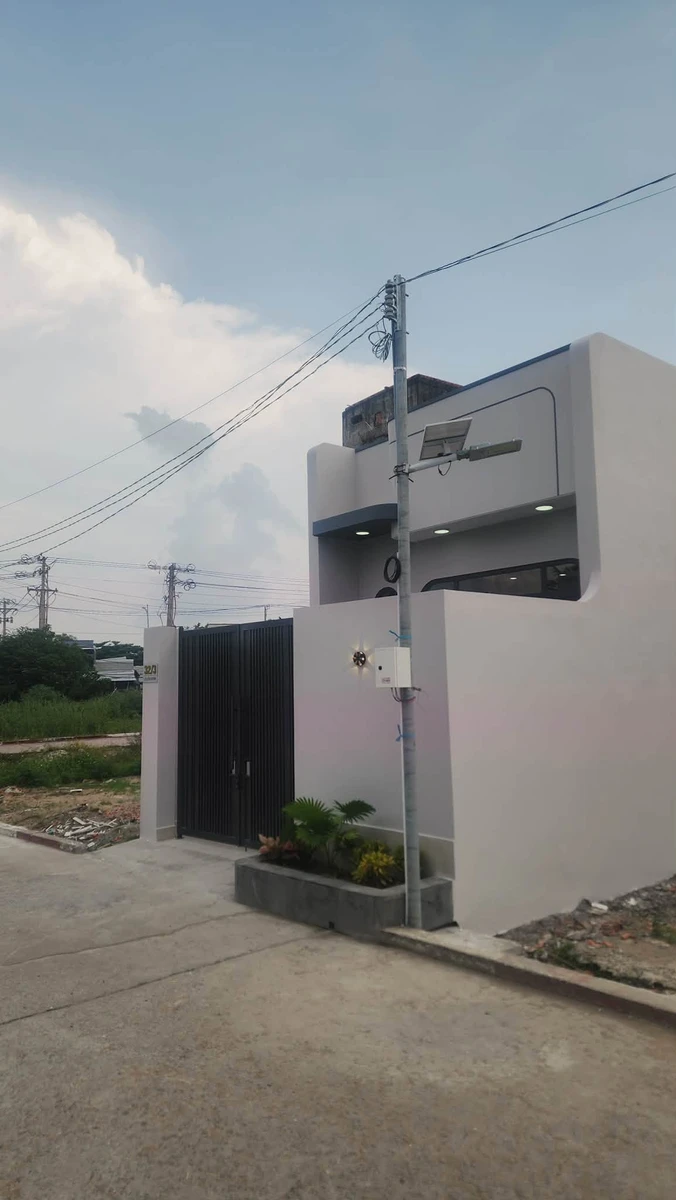 Nhà phố hiện đại 2PN 1WC, 100m², Lộ Liên Hương, 1.95 tỷ - Ảnh thu nhỏ 3