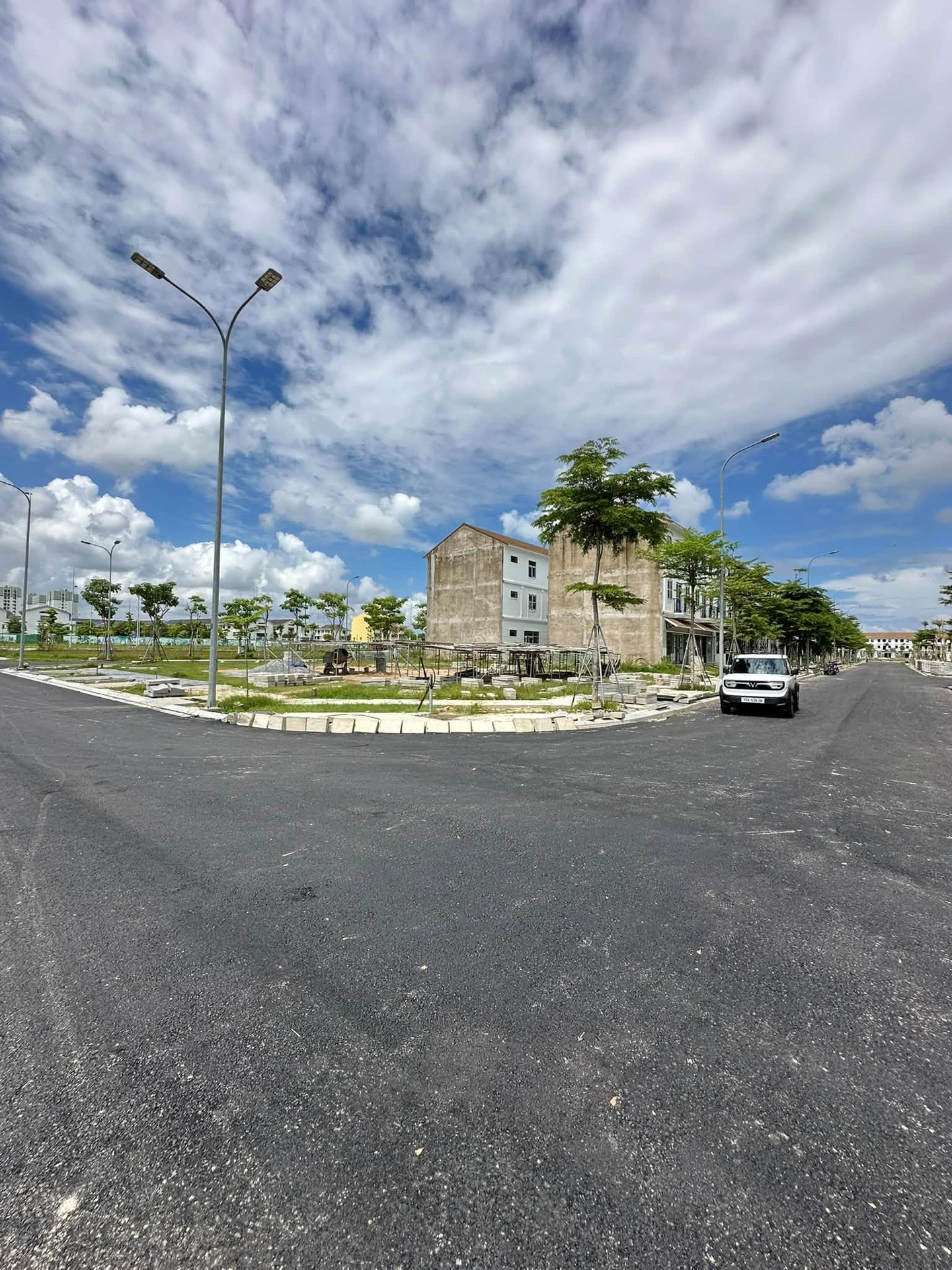Bán lô góc 2 mặt tiền 209,5m² Royal Park Huế - Ảnh 1