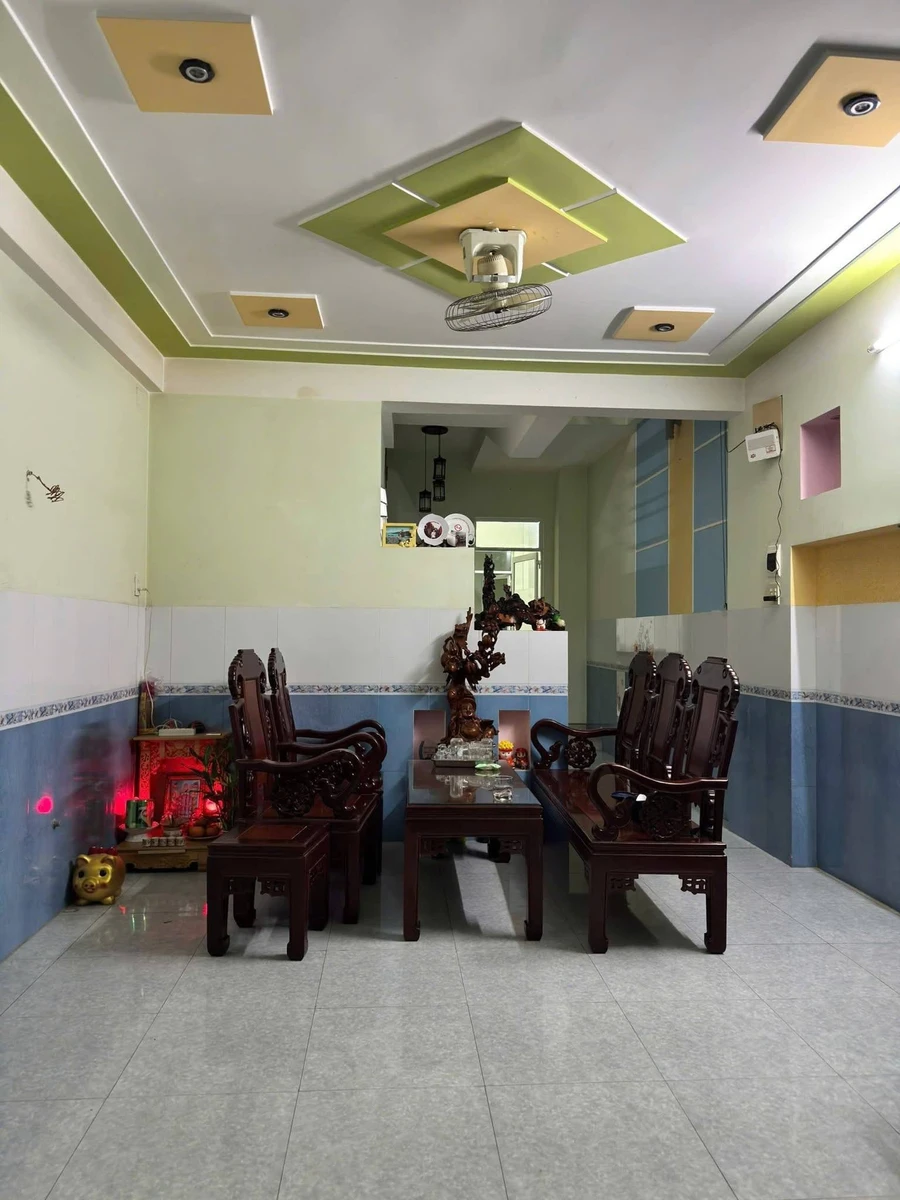 Bán nhà mặt tiền 2 tầng 80m2 Quy Nhơn 5 tỷ 300 triệu - Ảnh 1