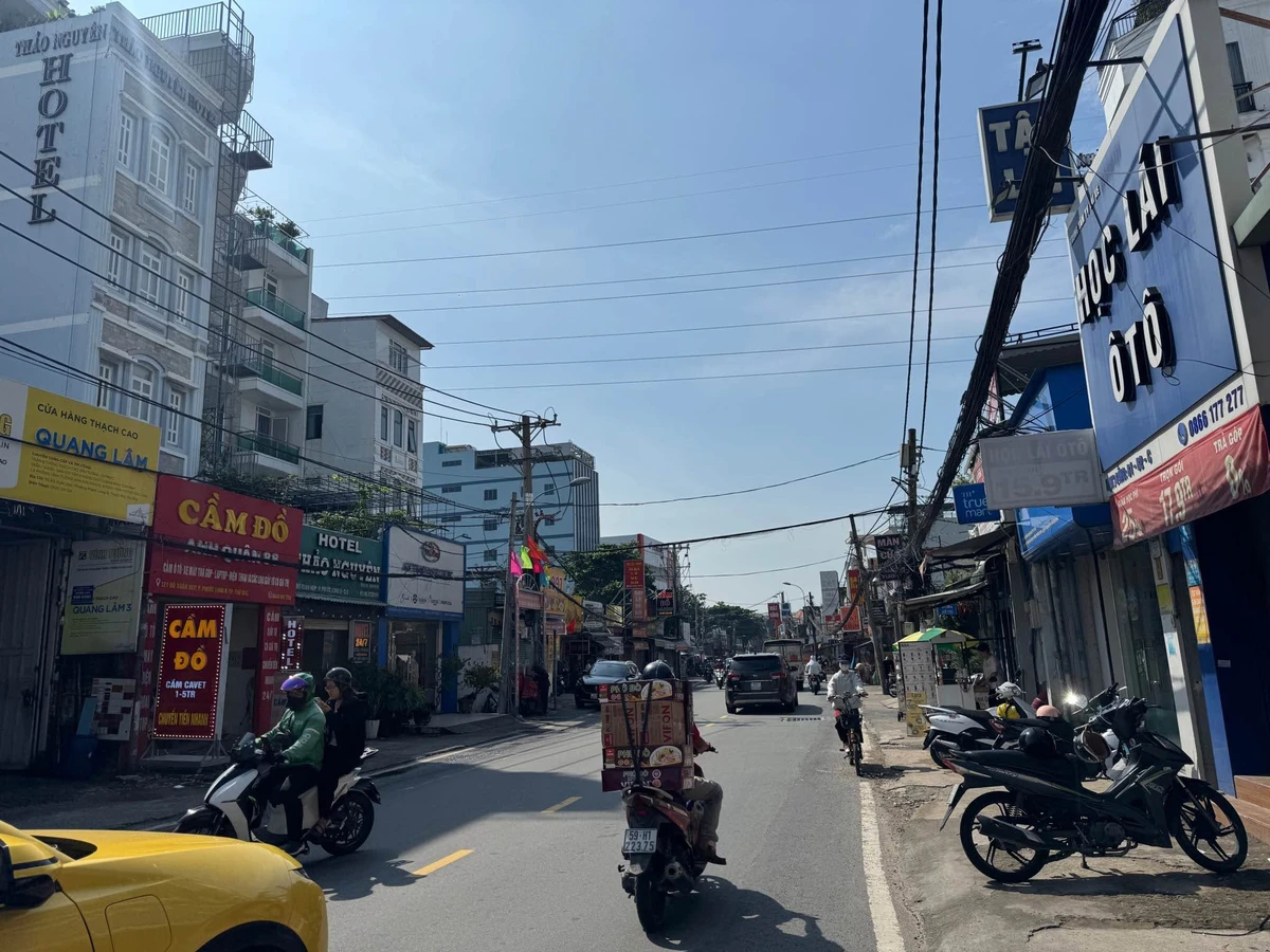 Bán nhà mặt tiền Đỗ Xuân Hợp Quận 9, 285m2, giá 35 tỷ - Ảnh thu nhỏ 2