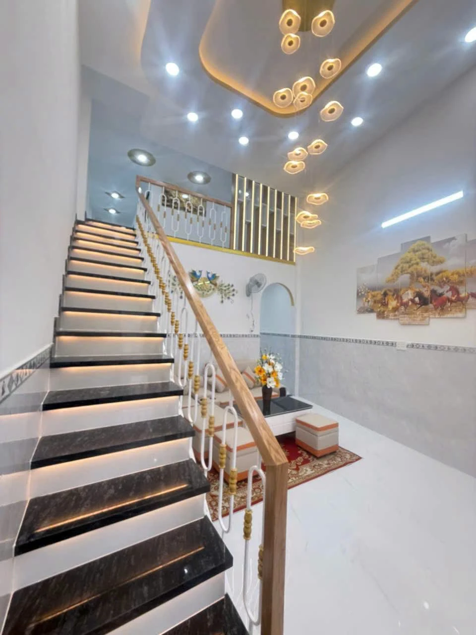 Bán nhà Hóc Môn 75m² 4 phòng ngủ 2 tỷ 690 - Ảnh 1