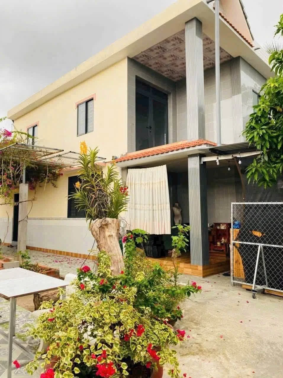 Bán nhà trọ 8 phòng + nhà ở 3PN tại Phú Túc, 1700m² - Ảnh 1