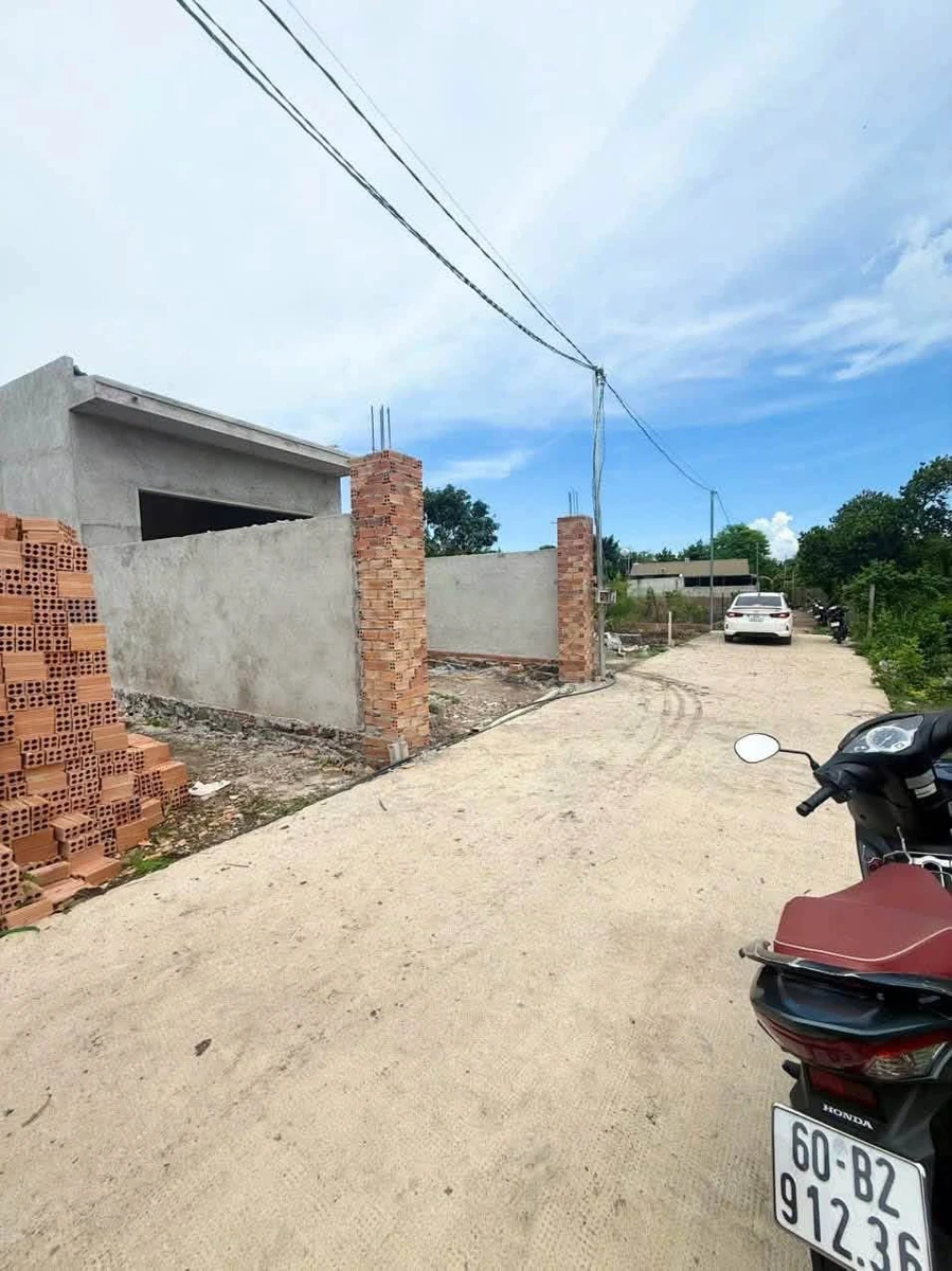 Bán đất nền 100m² Bảo Vinh 890 triệu - Ảnh 1
