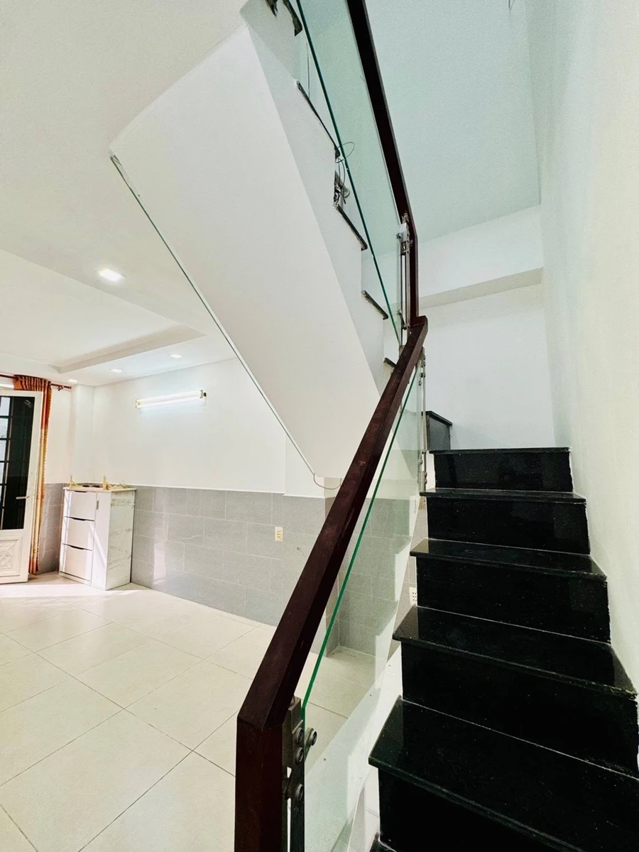 Bán nhà 2 tầng 38.5m² đường Nam Hòa, Phước Long A, Thủ Đức, giá hơn 3 tỷ - Ảnh thu nhỏ 2
