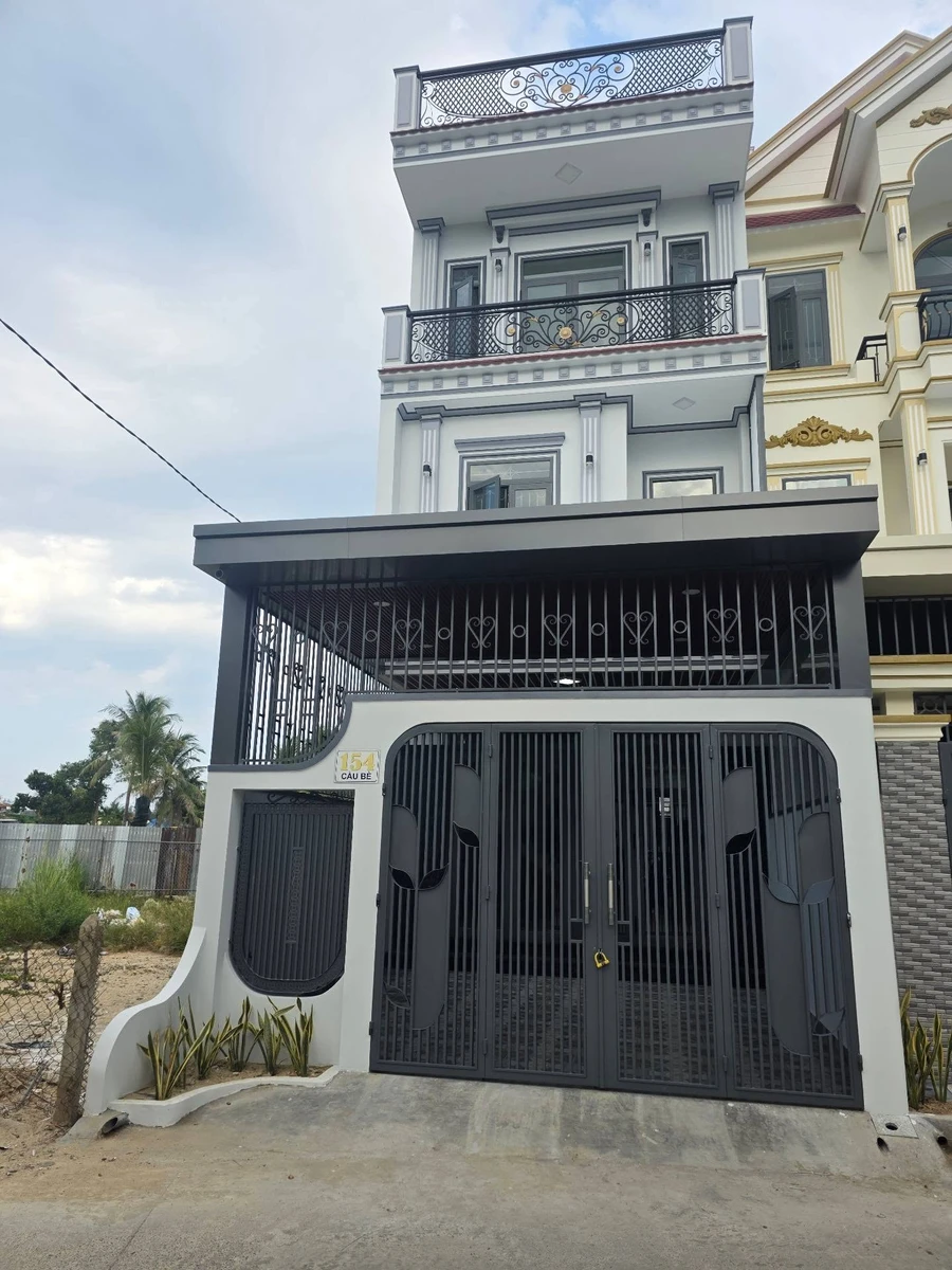 Bán nhà 3 tầng mới xây 100m2 đường Cầu Bè, Vĩnh Thạnh, Tây Nha Trang giá 5,2 tỷ - Ảnh 1