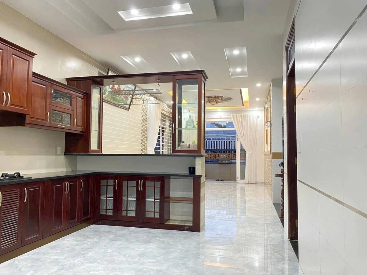 Bán nhà mái Nhật 198,7m2, 3PN, Phường Phước Nguyên, TP Bà Rịa, giá 5,9 tỷ - Ảnh thu nhỏ 3