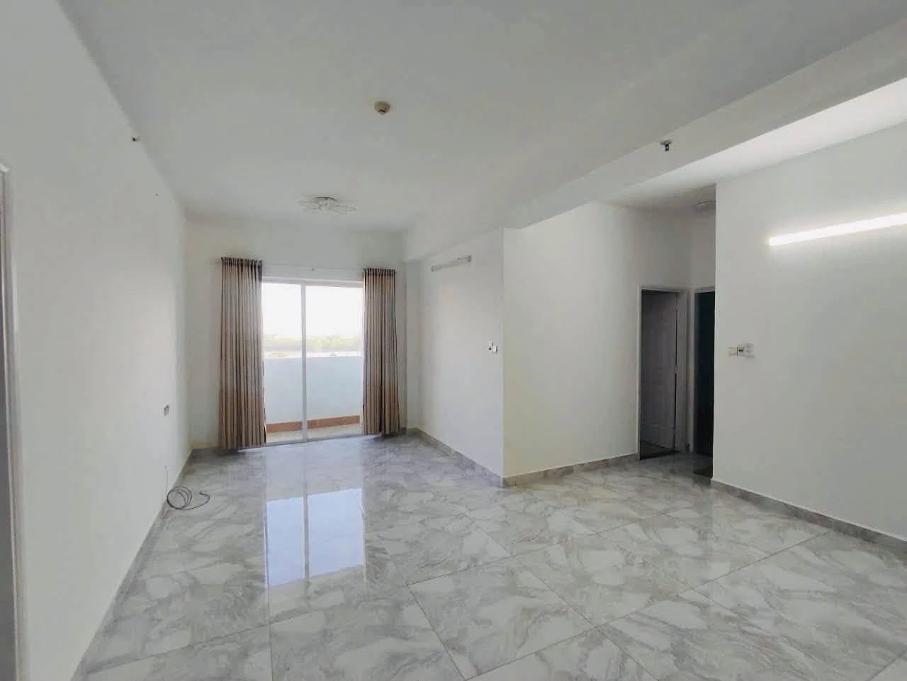 Cho thuê căn hộ 3PN chung cư Bình Khánh 90m2 view sông - Ảnh 1