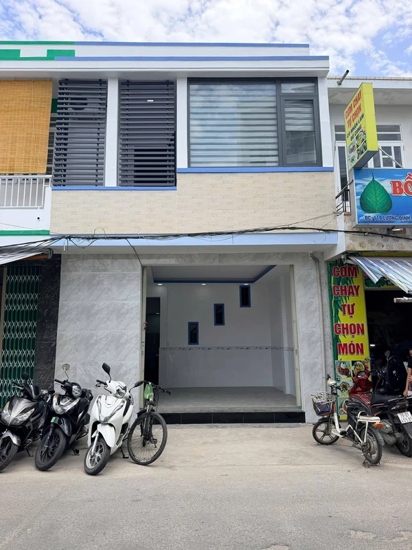 Bán nhà 2 tầng mặt tiền Lương Định Của, Nha Trang, 36.2m²