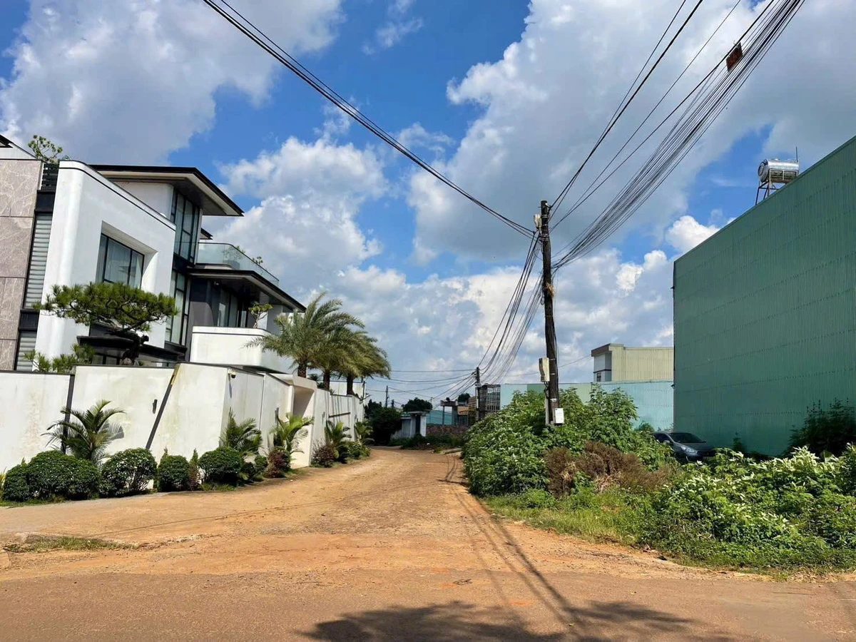 Bán đất hẻm Lê Duẩn 180m² giá 1 tỷ 750 triệu - Ảnh thu nhỏ 4