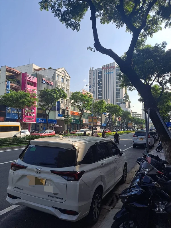 Bán nhà 4 tầng mặt tiền Nguyễn Văn Linh, Đà Nẵng, 106m², 22.5 tỷ