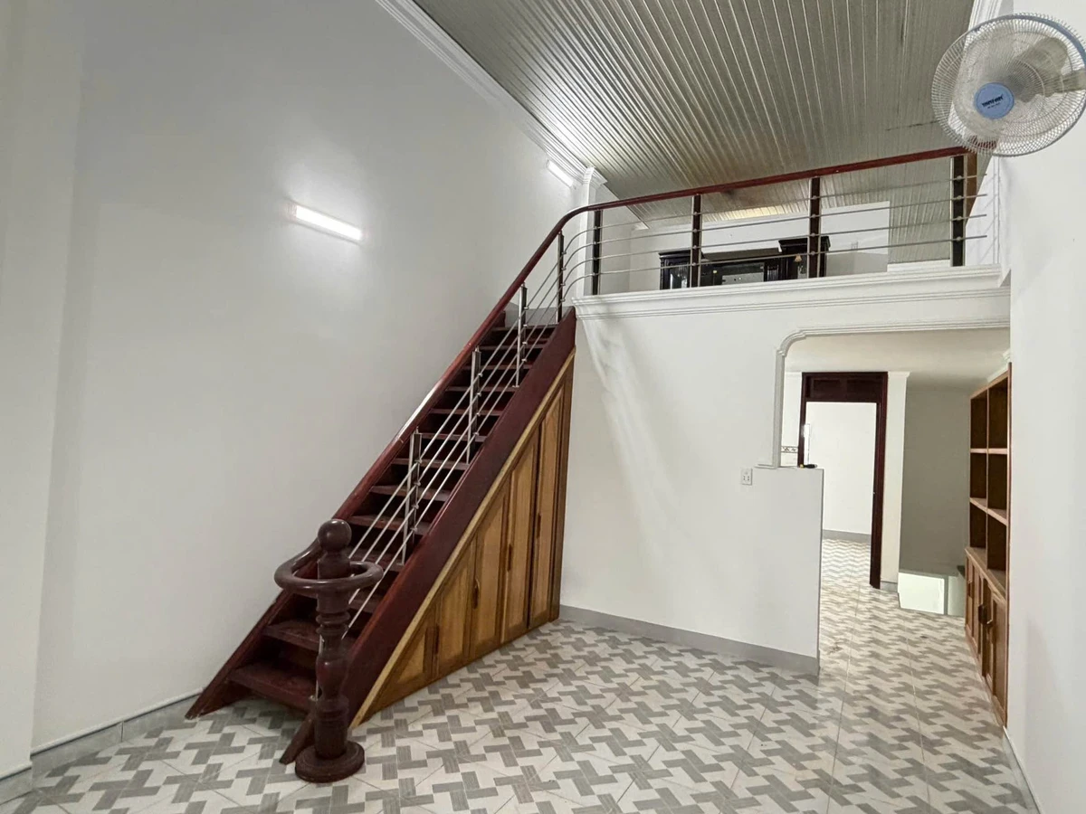 Bán nhà mặt tiền Phạm Văn Đồng 4x34m Tân Lập 4 tỷ 250 triệu - Ảnh thu nhỏ 2