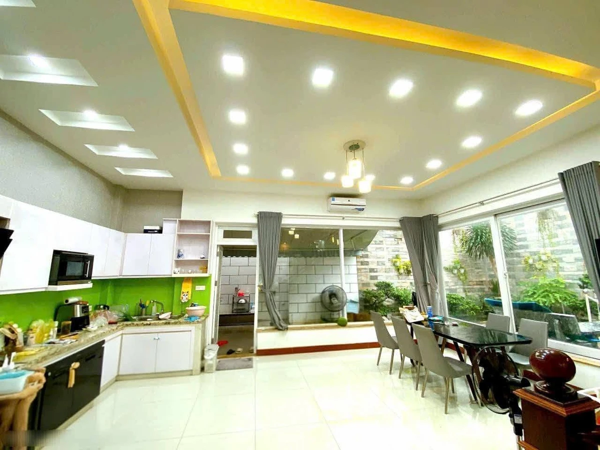 Bán biệt thự 4 tầng 142m² 8PN nội thất full Tân Bình 22.9 tỷ - Ảnh thu nhỏ 2