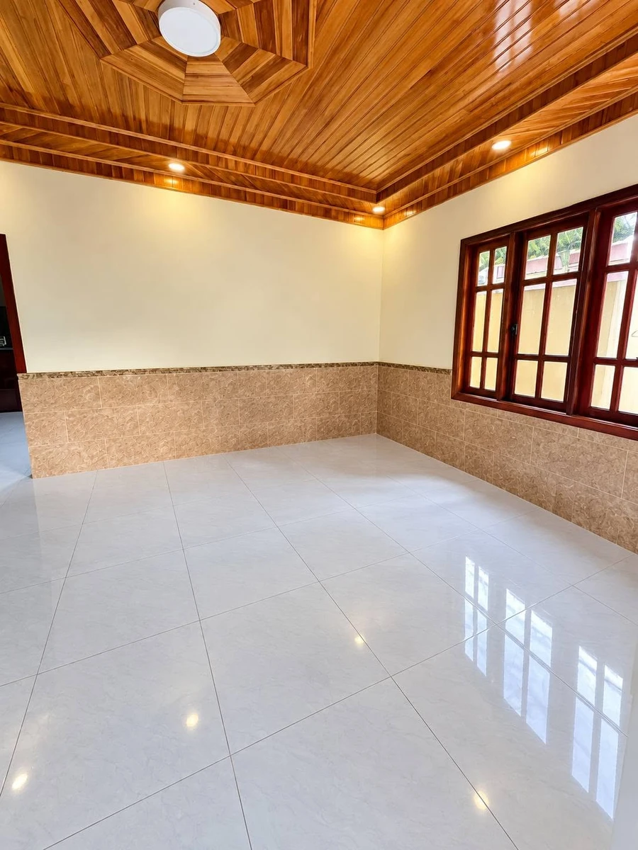 Bán nhà phố 3 PN 130m², 15m ngang, Đà Lạt 5,5 tỷ - Ảnh thu nhỏ 4