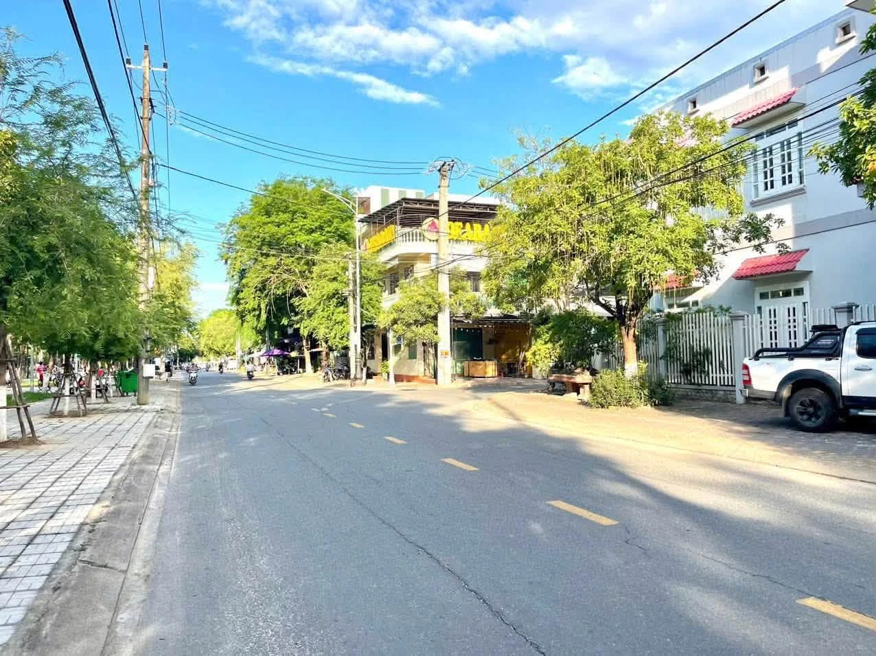 Bán đất mặt tiền Nguyễn Tự Tân Quảng Ngãi 100m2 4 tỷ - Ảnh 1