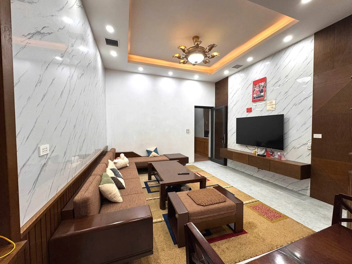 Bán nhà 3 tầng 122m2 đường Lý Công Uẩn, Quận 3 - Ảnh thu nhỏ 3