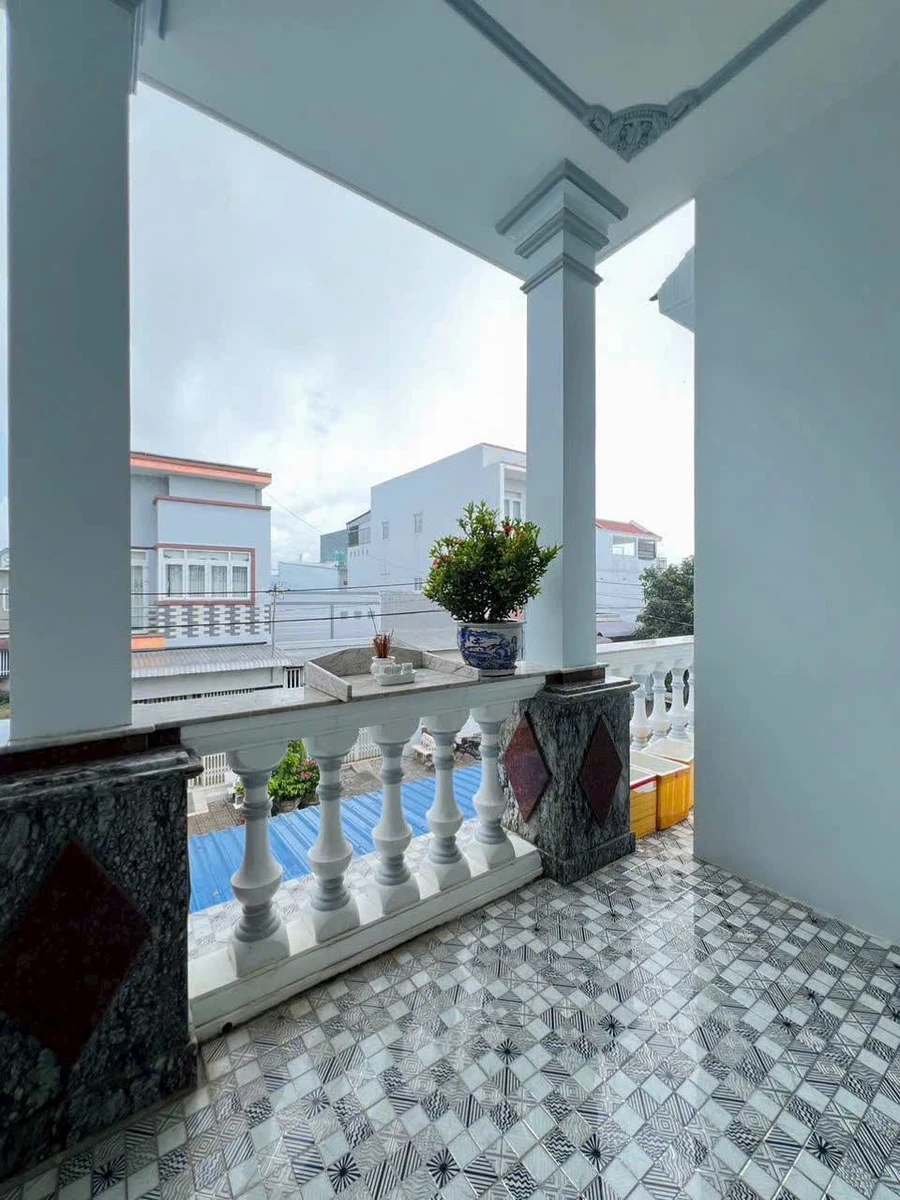 Bán nhà trệt lầu 3PN Rạch Giá 91m² giá 2 tỷ 950 - Ảnh thu nhỏ 4
