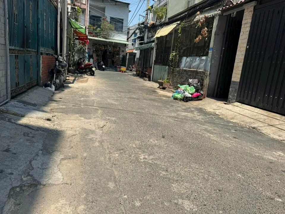 Bán nhà cũ 110m² (4x28) đường Nguyễn Thị Tú gần KDC Vĩnh Lộc, Bình Tân, hơn 3 tỷ - Ảnh 1