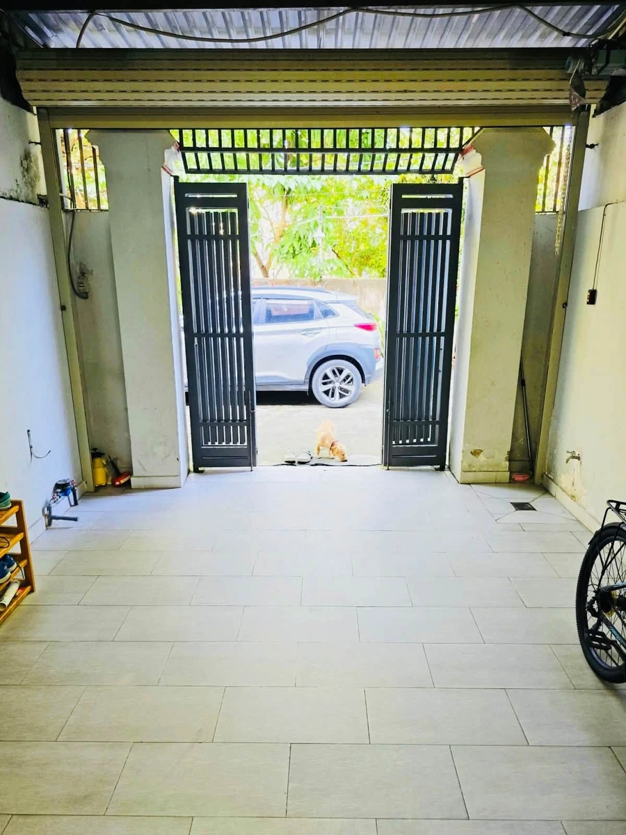 Bán nhà 3 tầng 94m² Quận 9, hơn 6 tỷ - Ảnh 1