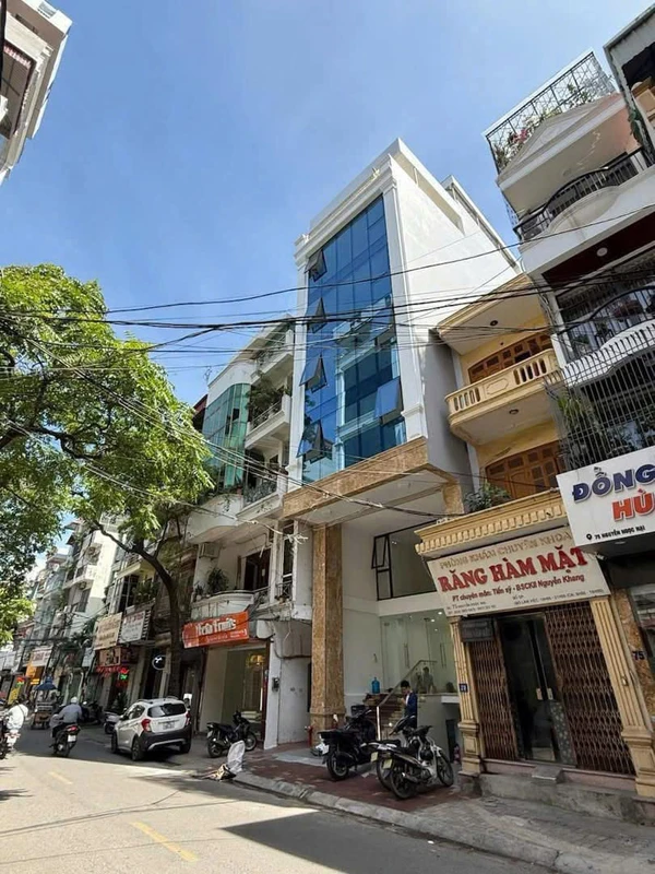 Bán tòa nhà mặt phố 97m² mặt tiền 6m Nguyễn Ngọc Nại