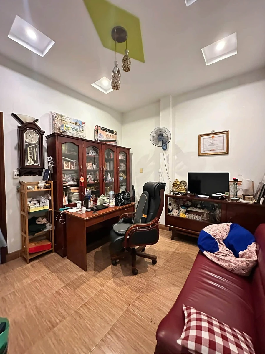 Bán nhà 2 lầu 175m² Võ Thị Sáu Quận 12, sổ hồng riêng - Ảnh thu nhỏ 3