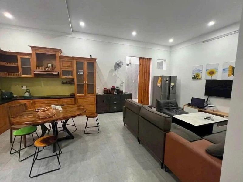 Bán villa mặt tiền Mai Xuân Thưởng, Buôn Ma Thuột, 300m² thổ cư, giá 14,5 tỷ