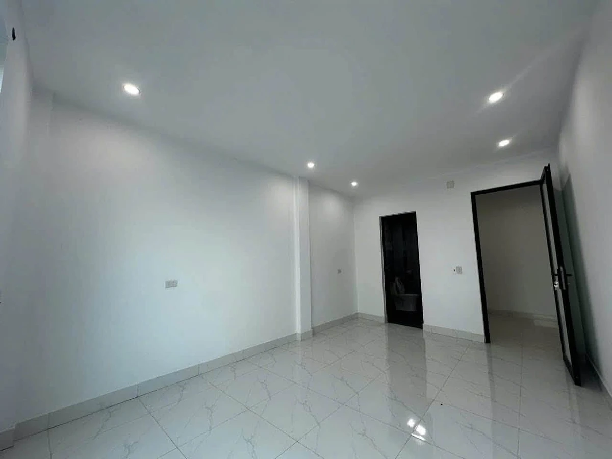 Nhà 3 tầng 165m² 3PN Ngô Văn Sở Tân Bình 4.2 tỷ - Ảnh thu nhỏ 3